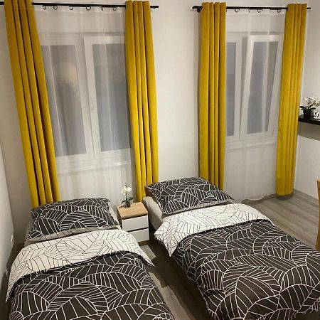 Apartament Przy Rynku Kambar Apartman Boleslawiec  Kültér fotó
