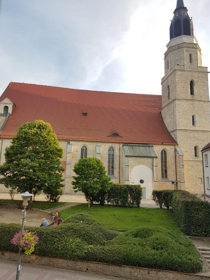 Apartament Przy Rynku Kambar Apartman Boleslawiec  Kültér fotó